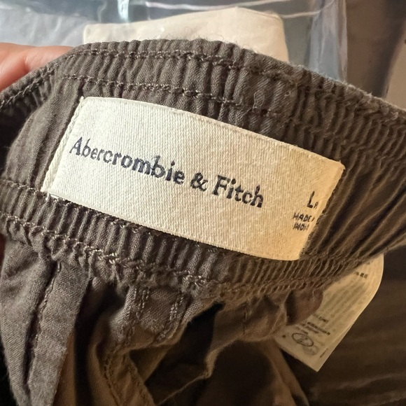 Abercrombie & Fitch Cargo Pants - Picture 4 of 5